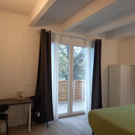 Country House-b&b-appartamenti Ai Cipressi ウルビーノ