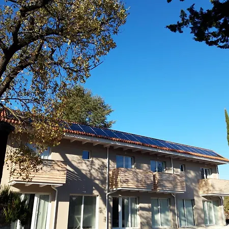 B&b-country House-appartamenti Ai Cipressi *