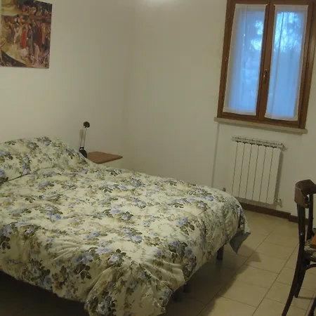 住宿加早餐酒店 Country House-b&b-appartamenti Ai Cipressi 乌尔比诺